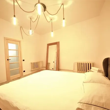 3 Bedroom's / Old Town & Balcony Apartment Riga